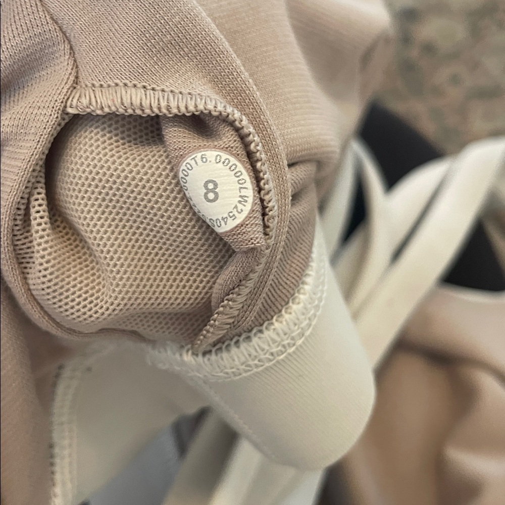 lululemon Energy Bra - Picture 4 of 7
